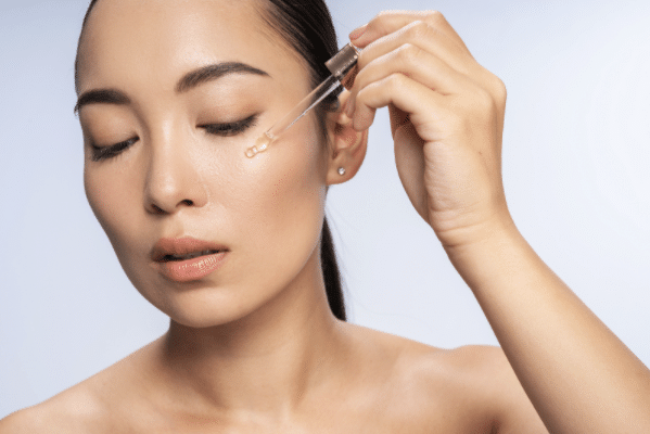 Natural face serums — 5 things you need to know Natural facial serums for healthy skin and glowing complexion