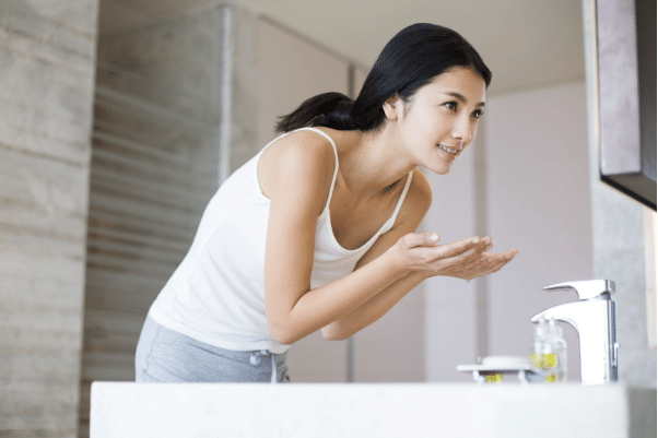 Daily facial cleansing with vegan products Vegan face cleansers — your daily skincare beauty products